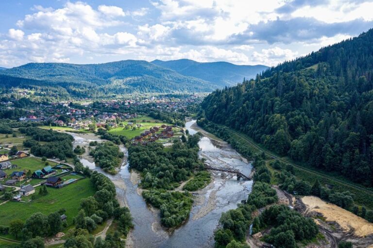 Де знаходиться річка Прут: від карпатських вершин до дунайських рівнин