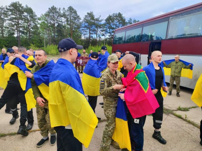 Де знайти списки полонених: надійні джерела 2026