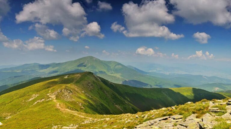 Найвищий масив Українських Карпат: Чорногора