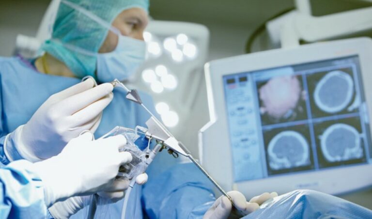 Найкращі нейрохірурги Рівного 2026: топ-спеціалісти з золотими руками