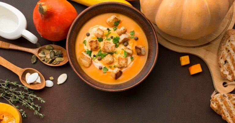 Найсмачніші рецепти супів: від борщу до екзотичних кремів
