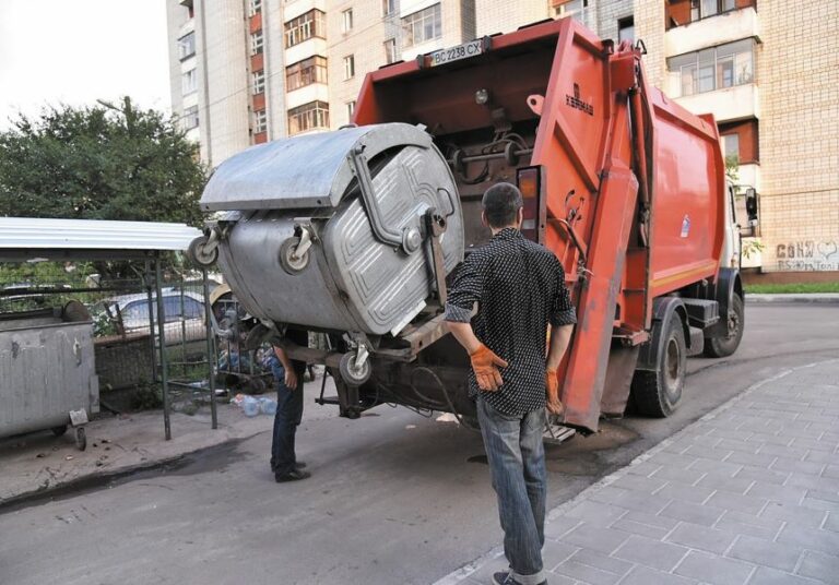 Чи потрібно платити за вивіз сміття, якщо не проживаєш у квартирі?