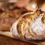 Чим змастити хліб для хрусткої золотистої скоринки