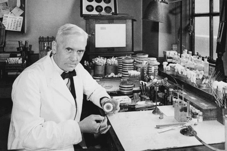 Хто винайшов пеніцилін: цвіль, що перевернула медицину