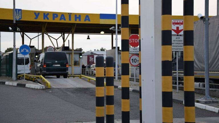 Перевозити крупи через кордон: правила та нюанси 2026