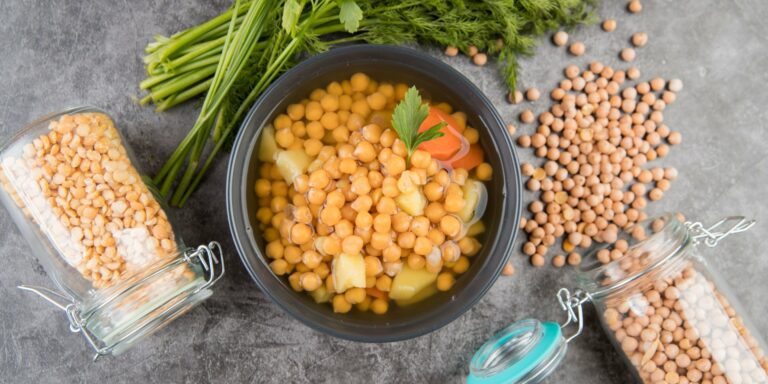 Скільки варити нут: точні часи та хитрощі для ідеальної текстури