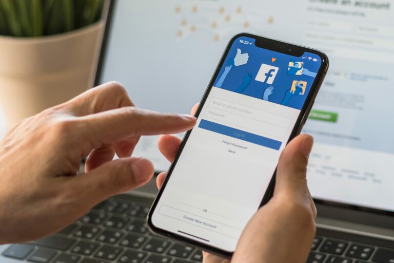 Як знайти архів у Facebook: повний гід 2026