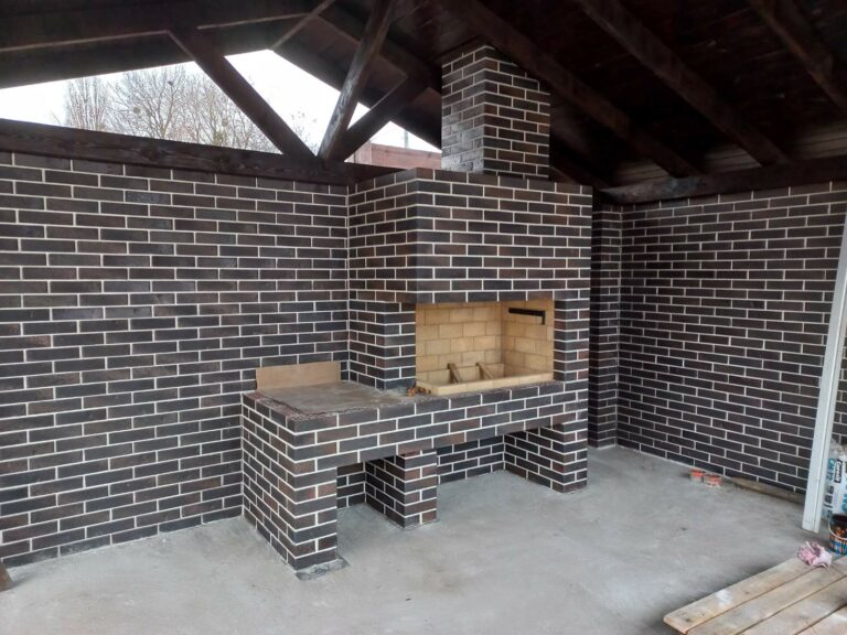 Чим обкласти грубу: топ-матеріали для тепла й затишку 2026