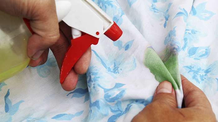 Чим відмити зеленку: перевіреними методами без слідів