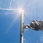 Чим мити вікна щоб не було розводів: секрети ідеальної чистоти