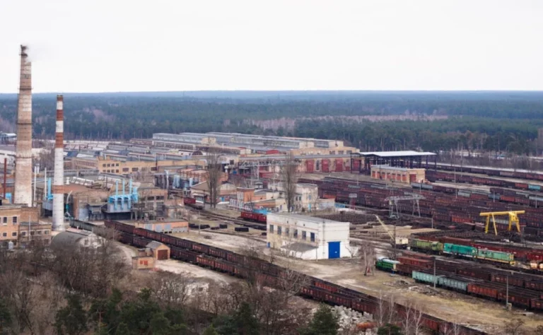 ДВРЗ: мікрорайон Києва, де промисловість переплітається з зеленню