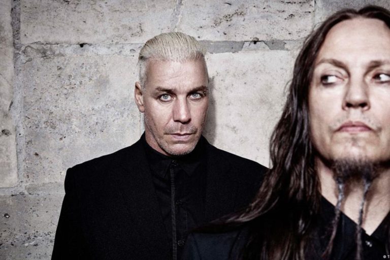 Тілль Ліндеманн: від плавця НДР до фронтмена Rammstein, поета та соло-артиста, що продовжує запалювати сцени в 2026 році