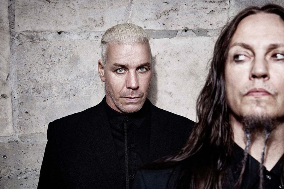 Тілль Ліндеманн: від плавця НДР до фронтмена Rammstein, поета та соло-артиста, що продовжує запалювати сцени в 2026 році