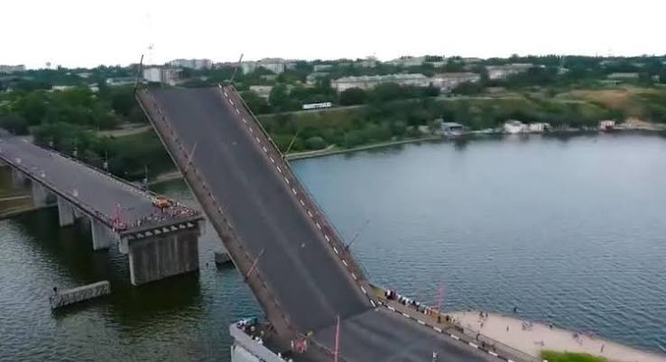 Розвідні мости в Україні: інженерні дива, що розступаються перед кораблями